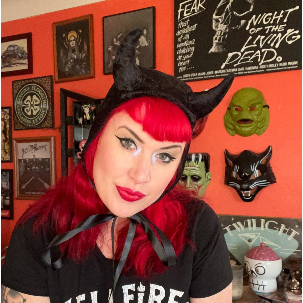 Black velvet devil bonnet